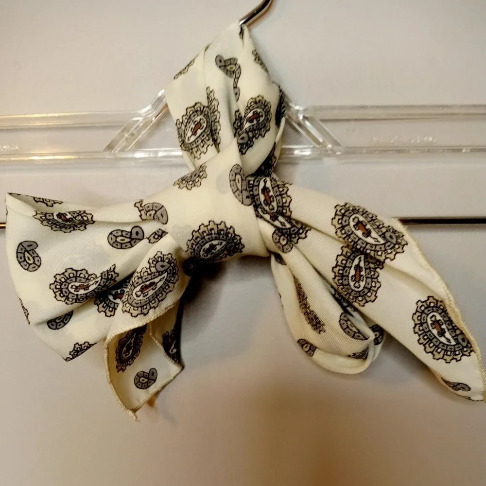 Vintage neck scarf